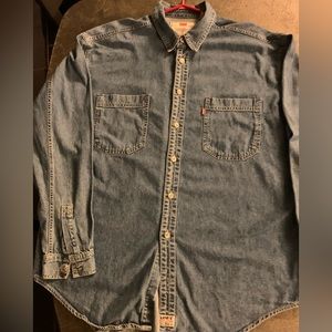 Levi’s Red Tag Button Up Dress Shirt WPL423